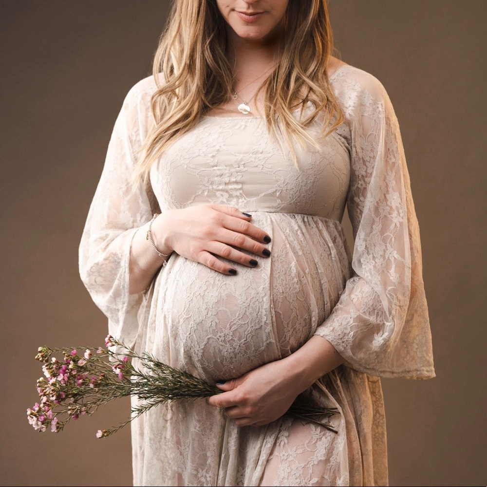 Lace Maternity Photoshoot Gown